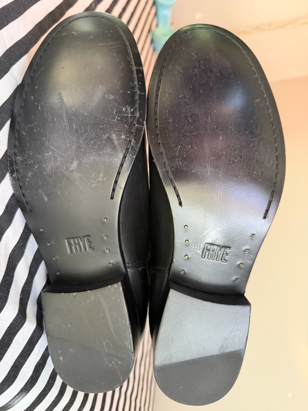 Frye size 8 Black Leather Tall Riding Boots with Side Zip - Picture 9 of 15
